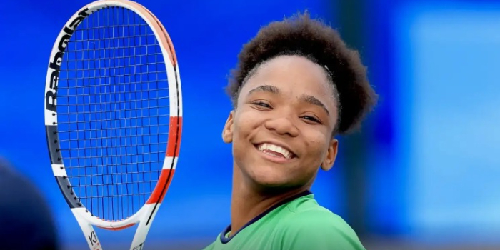 Vitória Miranda é eleita a melhor tenista jovem da temporada 2025